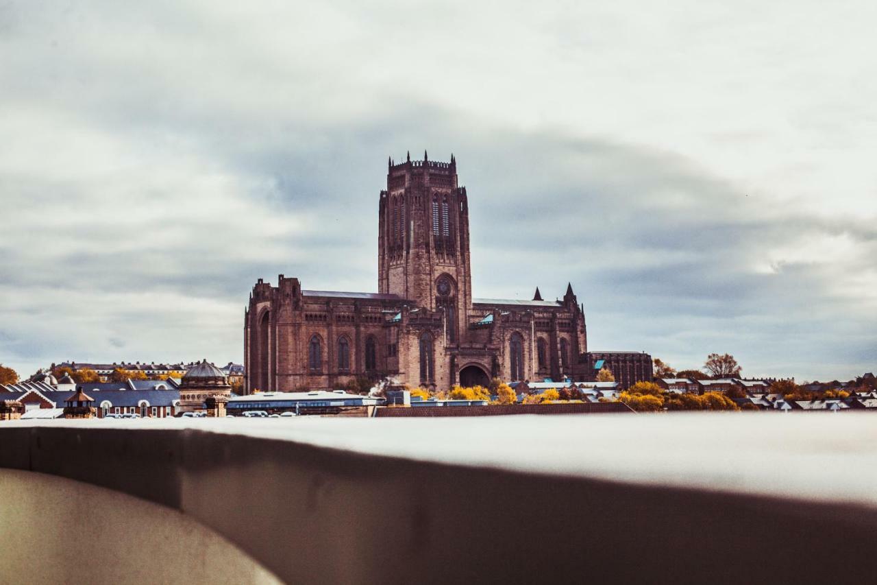 Serviced Apartment In Liverpool City Centre - Free Parking - Balcony - By Happy Days Exterior foto